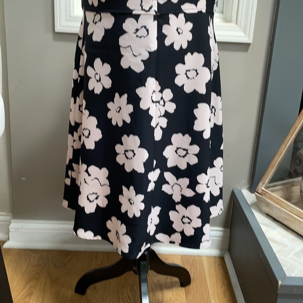 Nine West, Pink and Black flower pattern dress. - Picture 5 of 5